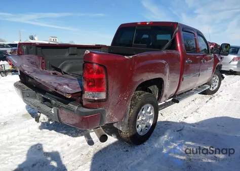 2014 GMC Sierra 2500Hd Denali z USA, uszkodzony, nr VIN 1GT125E82EF165448